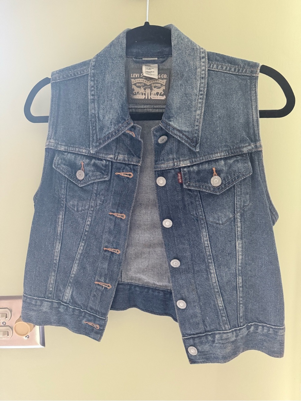 Levi's Dark Blue Denim Vest - no 55